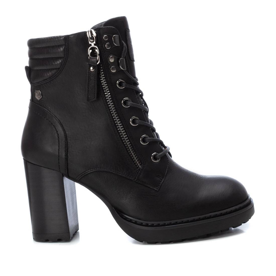 161178 Spanish Leather ankle boots with lace up in Black and Tan Boots Sam Star shoes