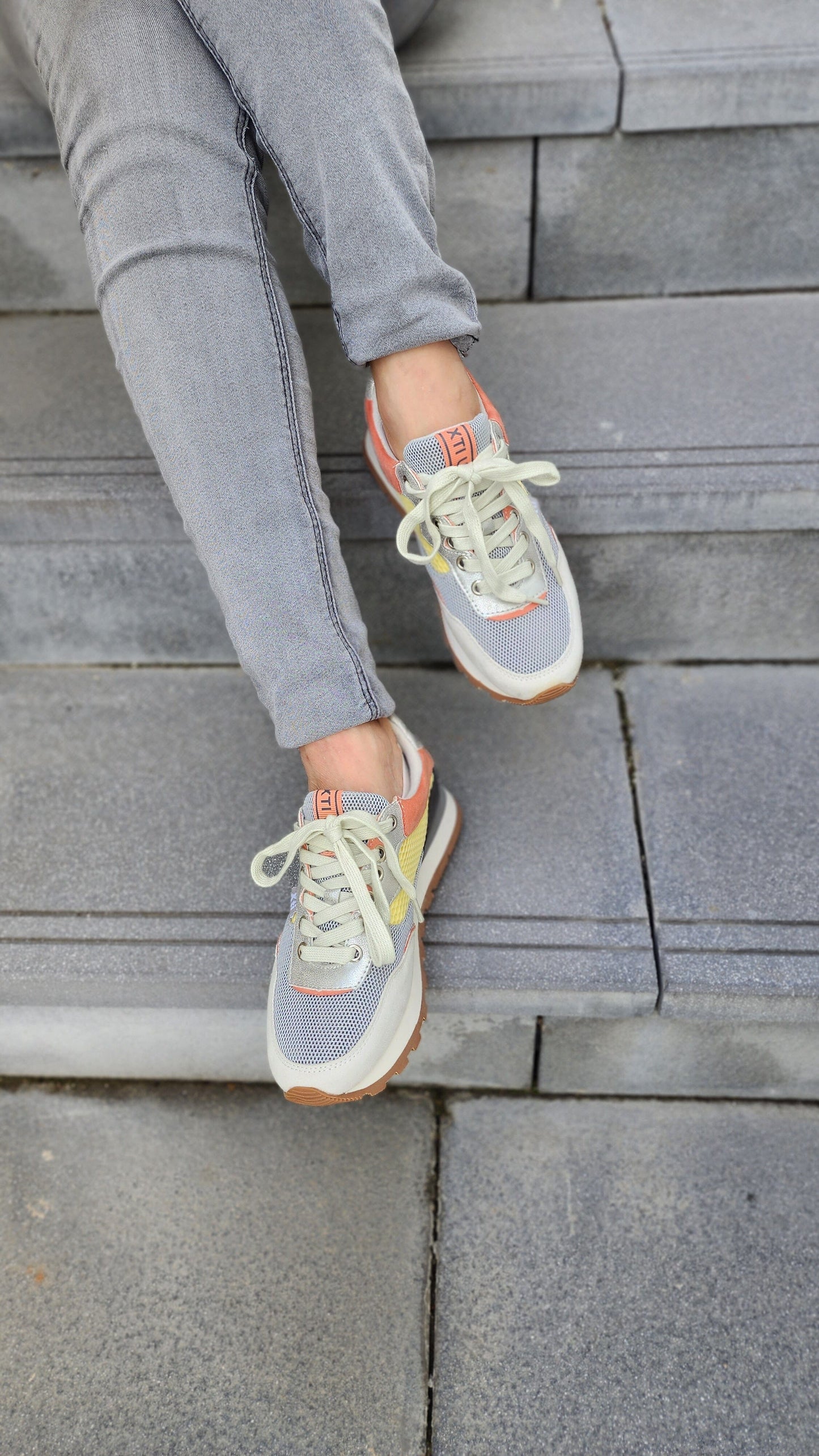 44324 Spanish Collection Fashion sneakers in multi colour blocking sneakers Sam Star shoes