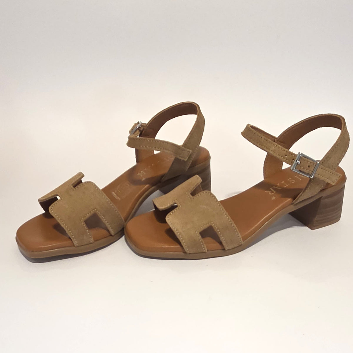 5901 Spanish leather sandals in block heel in suede taupe (New)