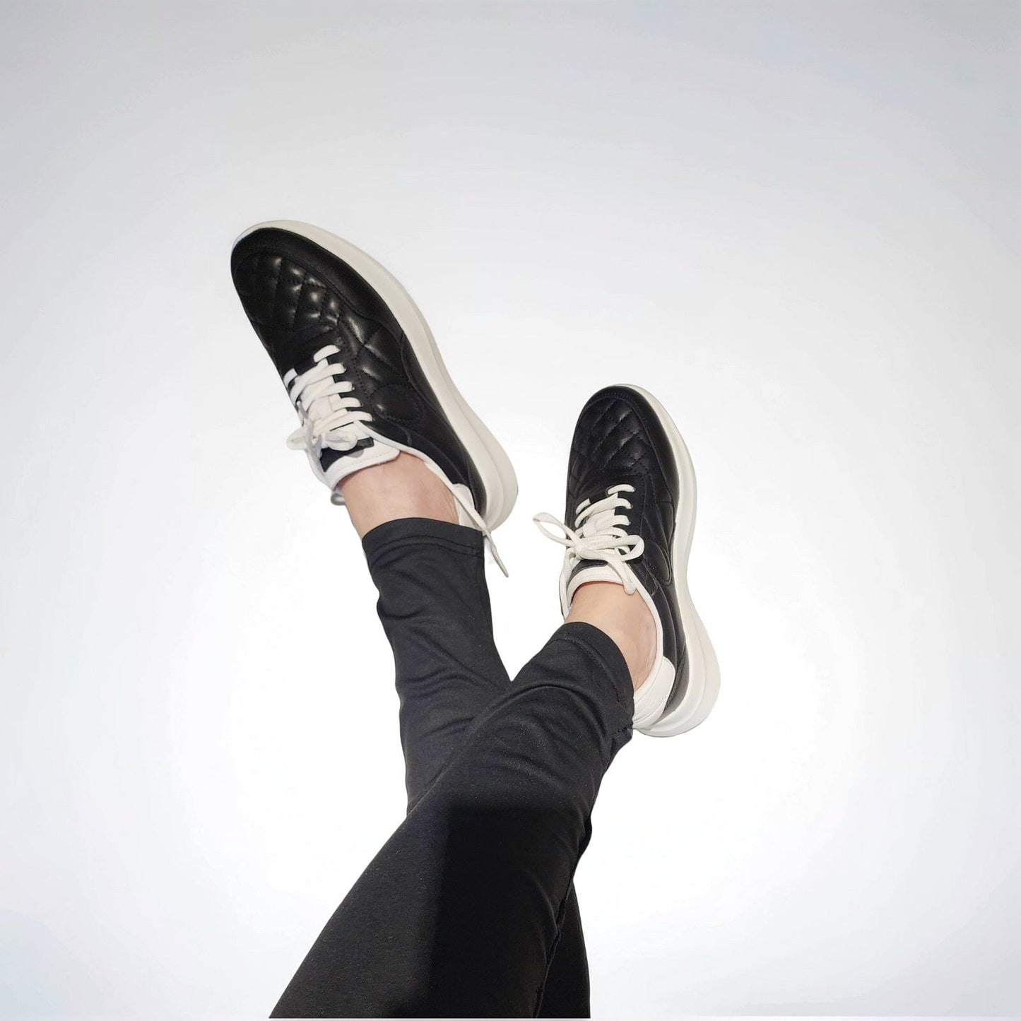 SS25003 Leather sneakers with quilted detail & cushion sole in Black & White sneakers Sam Star shoes