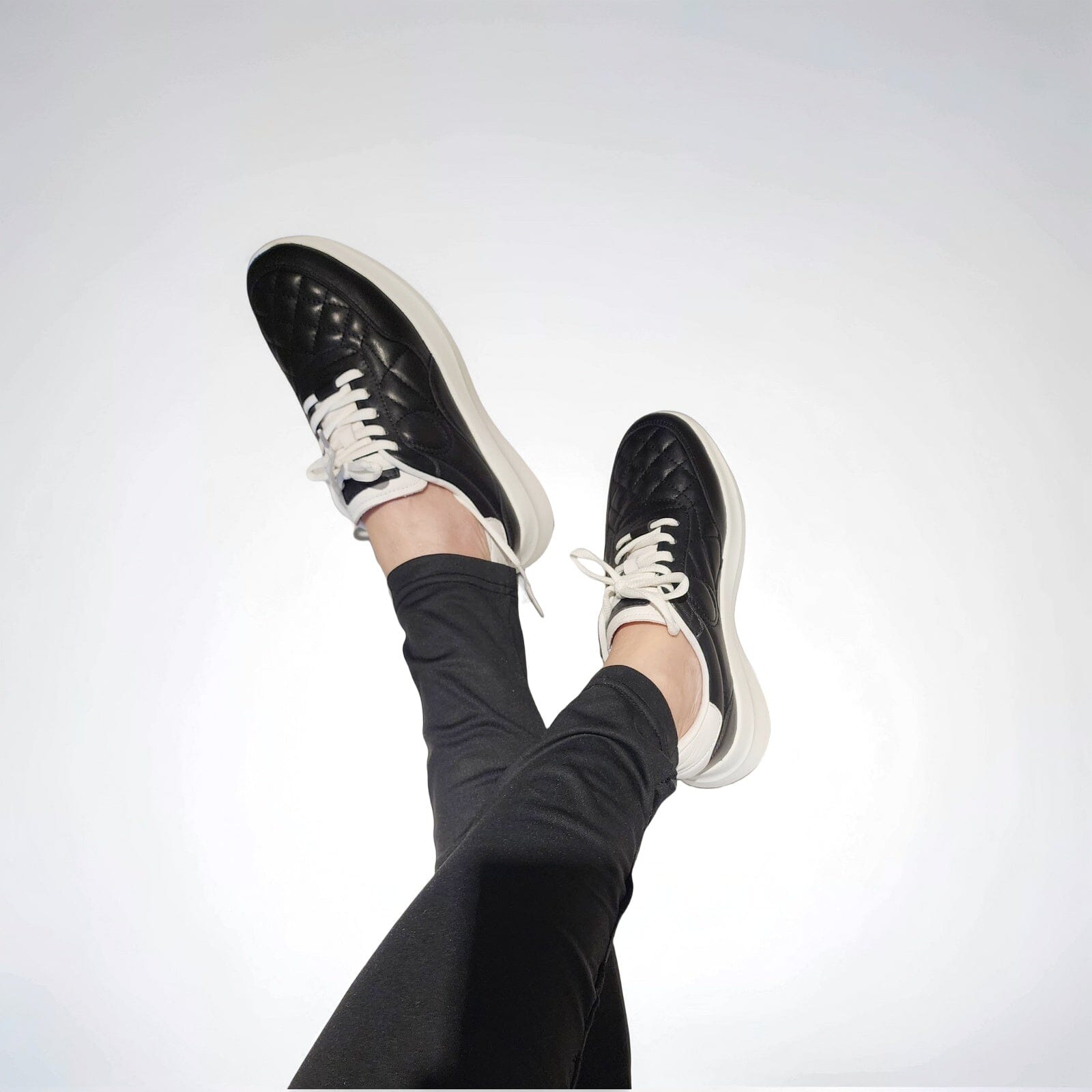 SS25003 Leather sneakers with quilted detail & cushion sole in Black & White sneakers Sam Star shoes