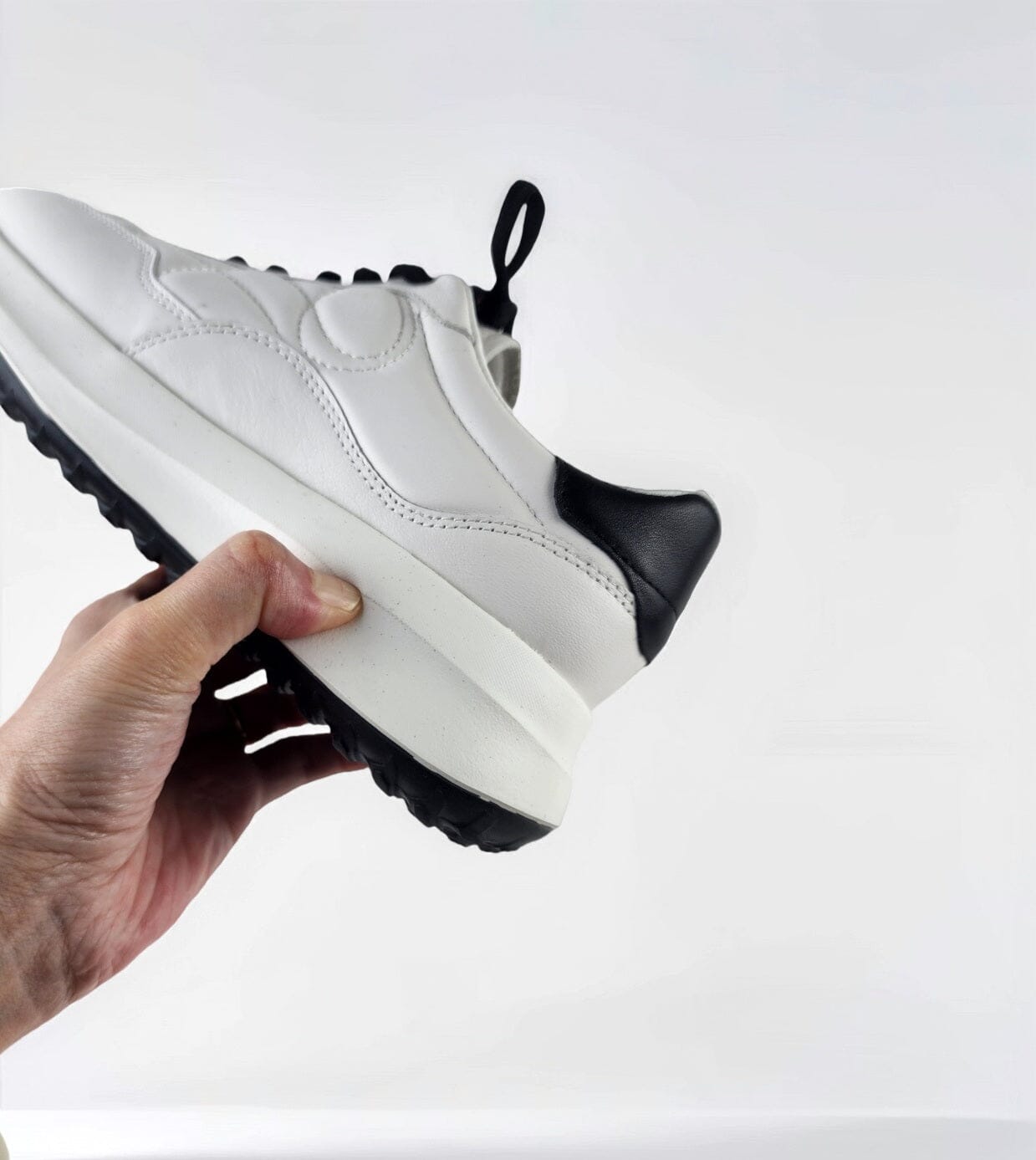 SS25003 Leather sneakers with quilted detail & cushion sole in Black & White sneakers Sam Star shoes
