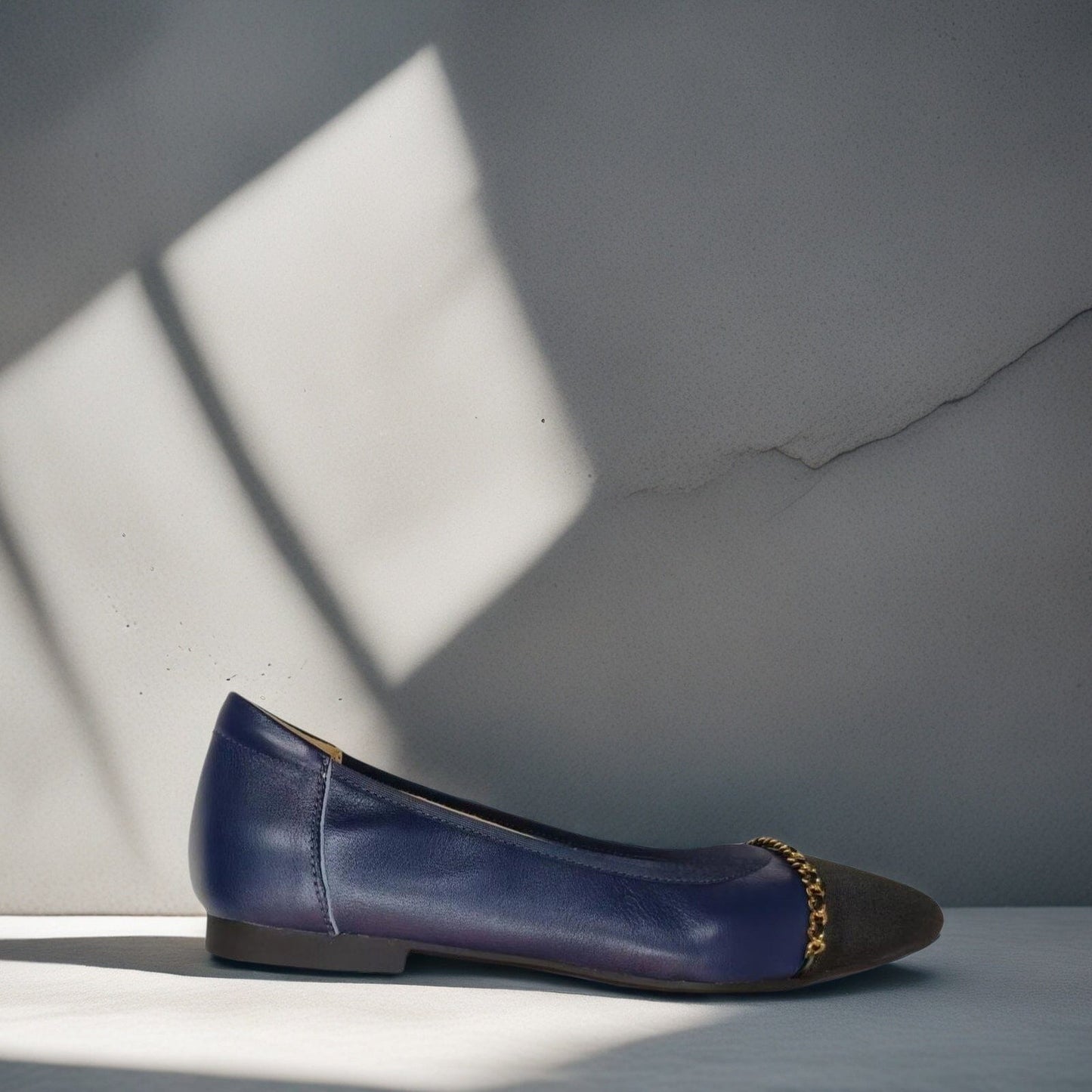 SS23001 Pointy Leather pumps with chain detail and extra cushion( new arrival ) Pumps Sam Star Shoes
