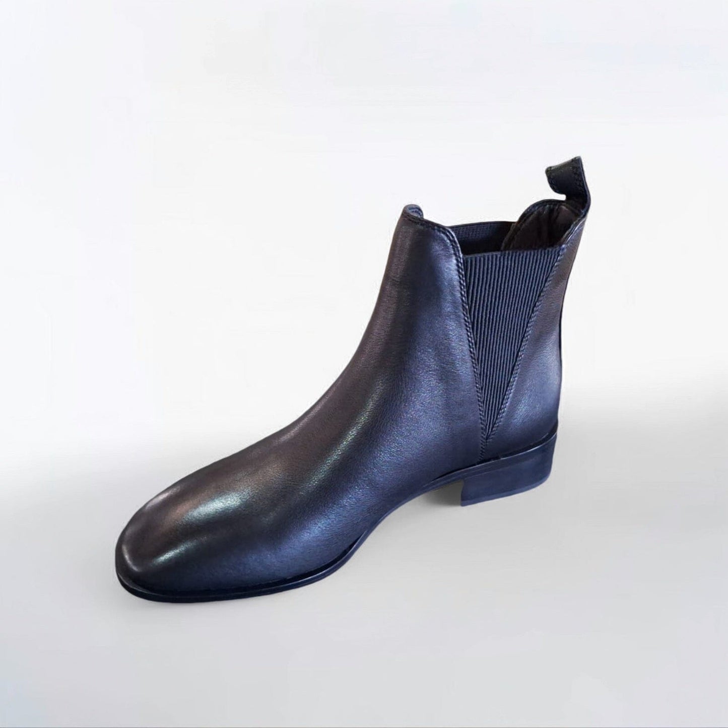 SS25006 Leather boots with elastic detail in Black and Tan