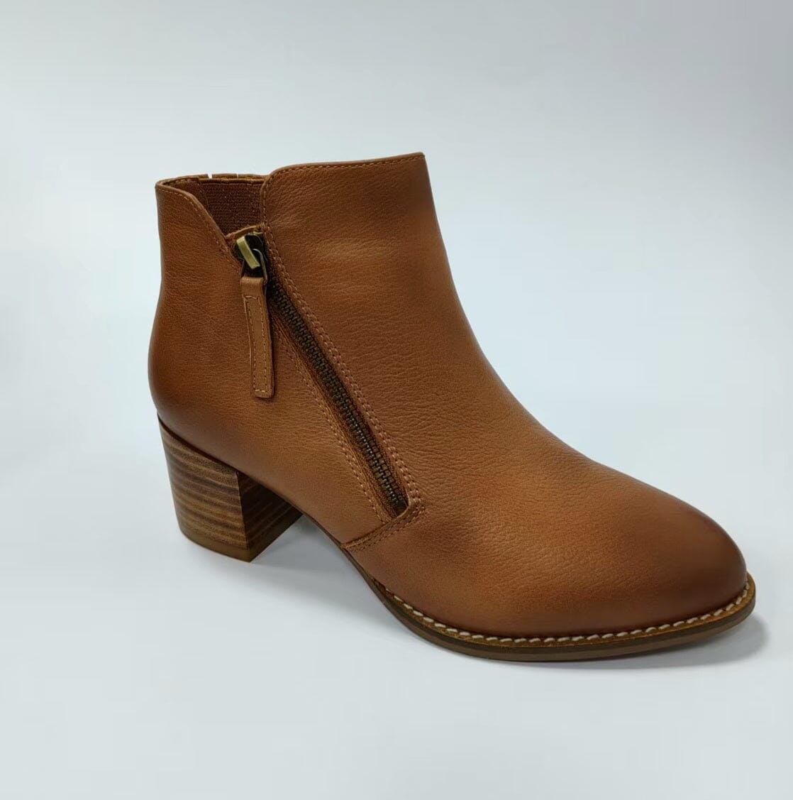 SS25005 Leather boots with zip detail with extra cushions in Black and Brown Boots Sam Star shoes