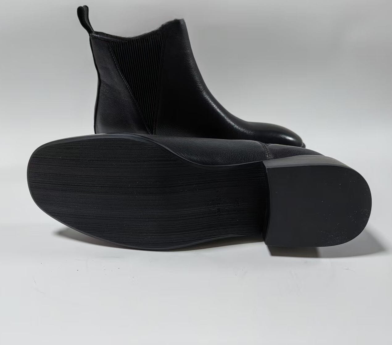 SS25006 Leather boots with elastic detail in Black and Tan Boots Sam Star shoes