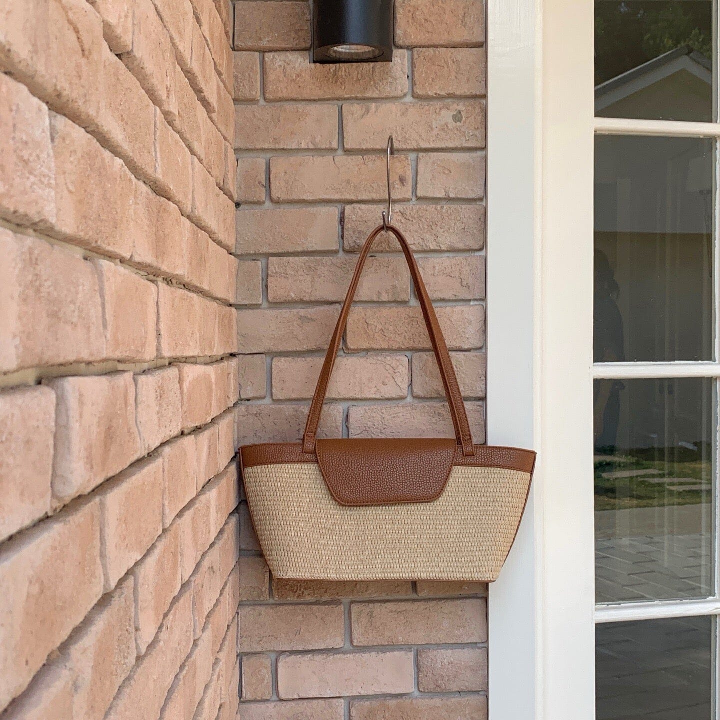 SS-70189 Woven basket bag in White and Brown Sam Star Shoes