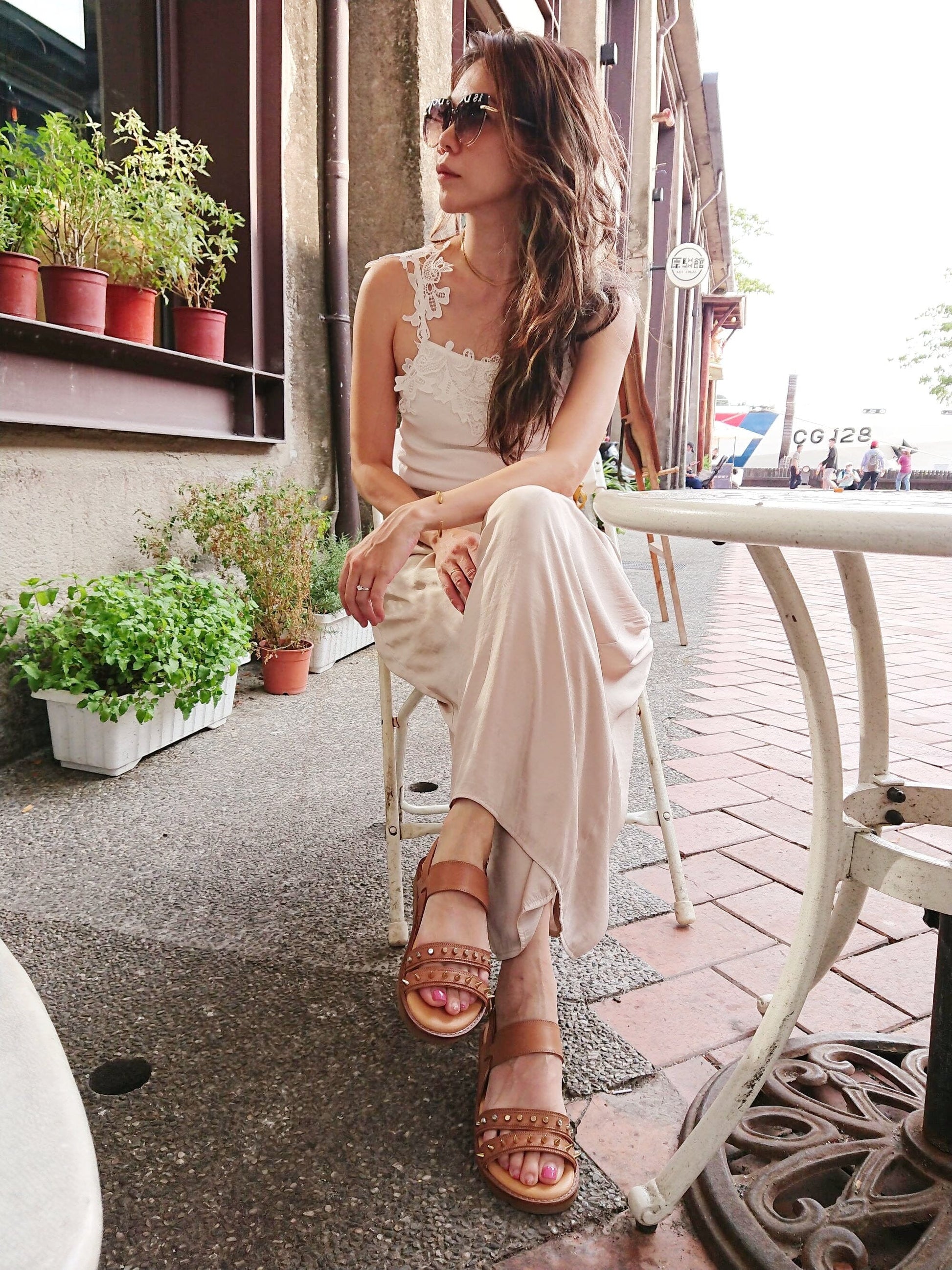 SS22018/19 Leather flat sandals with studs detail Sam Star Shoes
