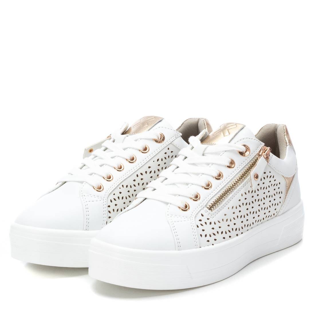 142229 Spanish Leather sneakers with cushioned sole in white sneakers Sam Star shoes 