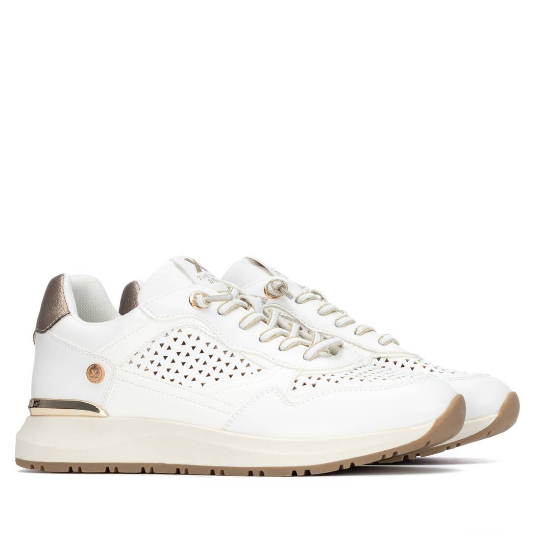 145203 White sneakers with perforated detail and extra cushions sole (New) sneakers Sam Star shoes White 36/3 