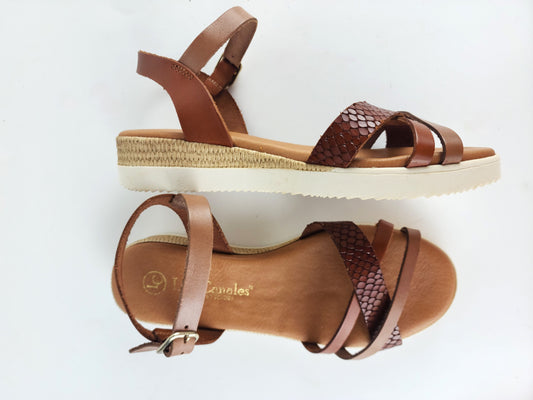 Sample 5 Spanish leather crossed straps sandals in Tan size 37 ONLY sandals Sam Star Shoes 