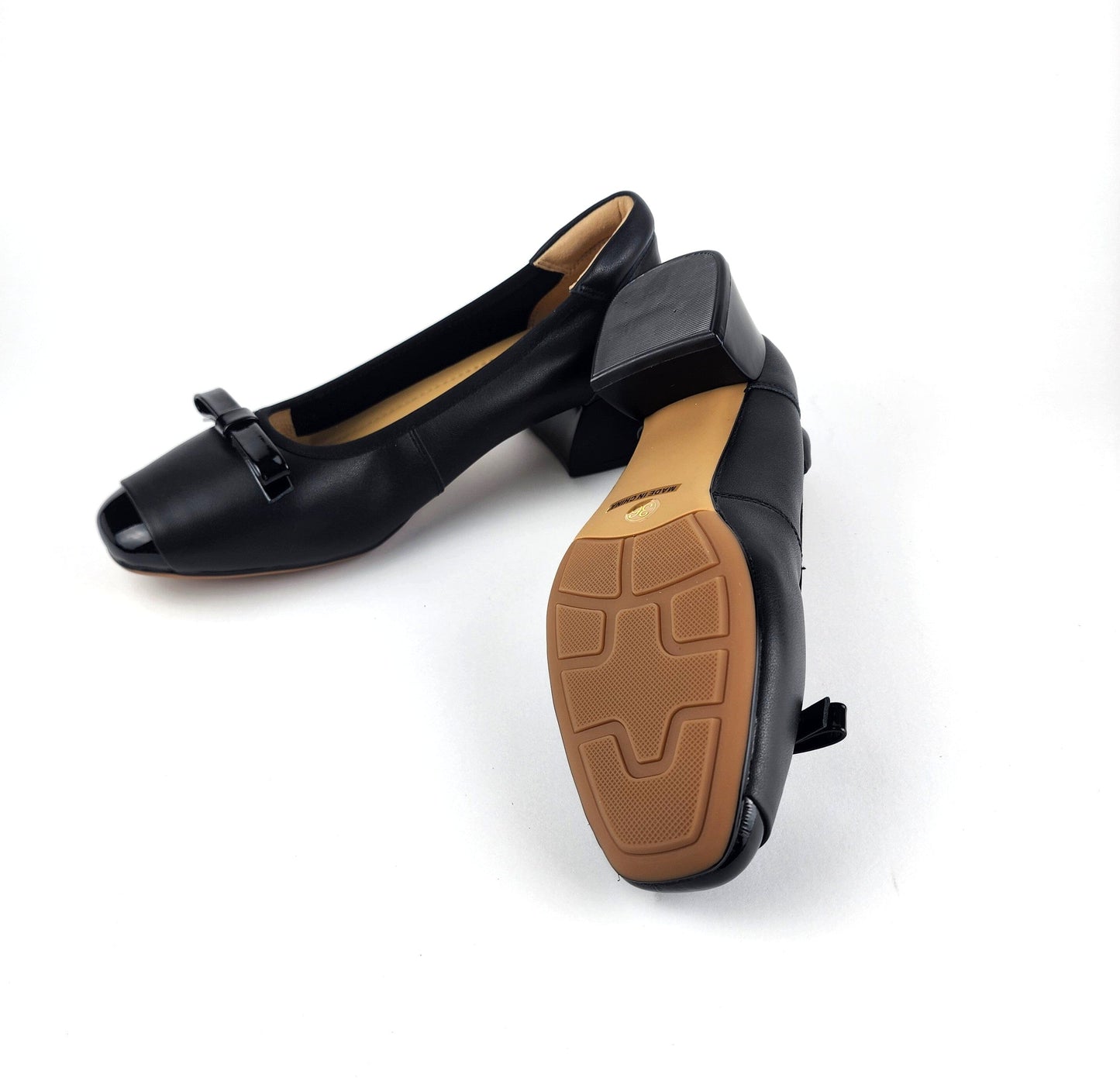 SS26005 Leather pumps with bow in block heel in Black and White (New) Pumps Sam Star shoes 