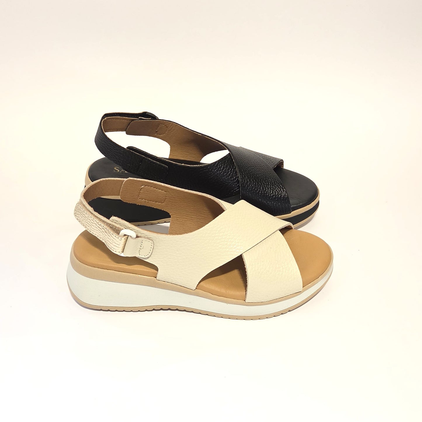 5943 Spanish leather crossed strap sandals in off white and Black (New)