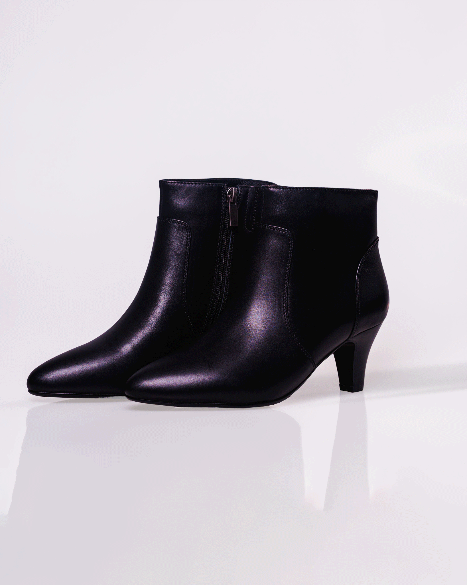 SS26009 Leather ankle boots with kitten heel and removable straps in Black (NEW) Boots Sam Star shoes 