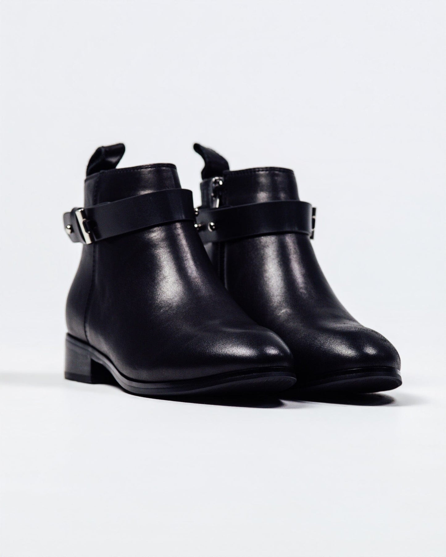 SS26007 Leather ankle boots with removable straps in Black (New) Boots Sam Star shoes 