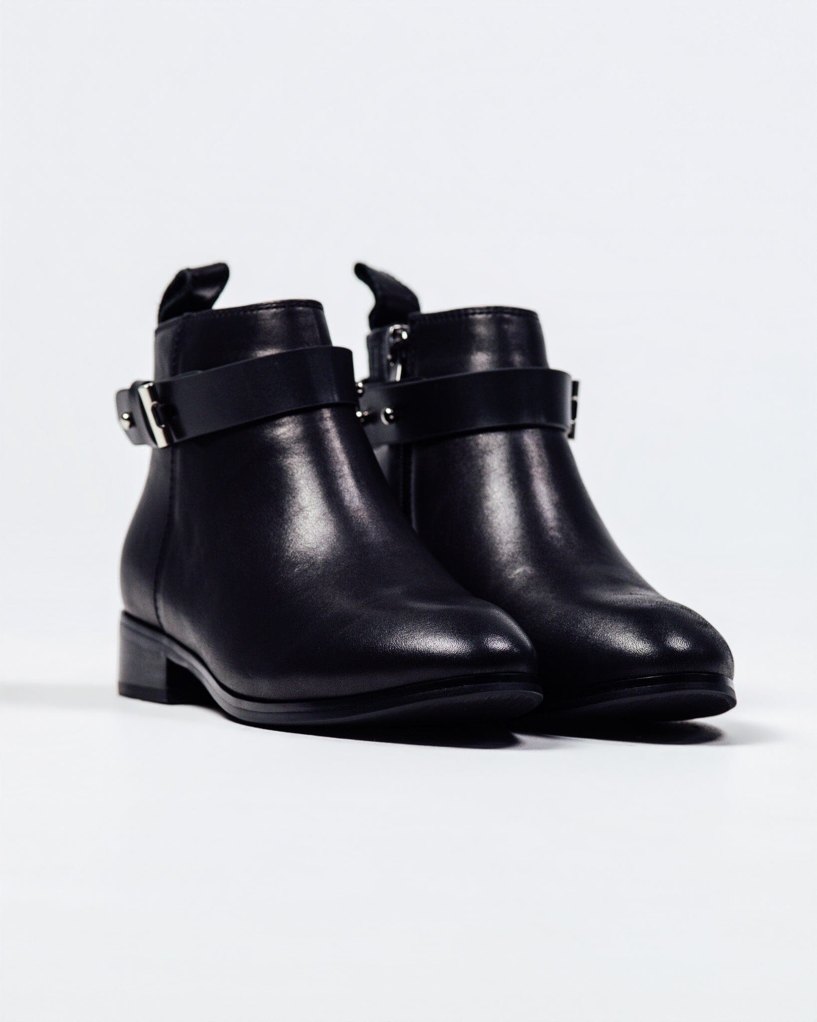 SS26007 Leather ankle boots with removable straps in Black (New) Boots Sam Star shoes 