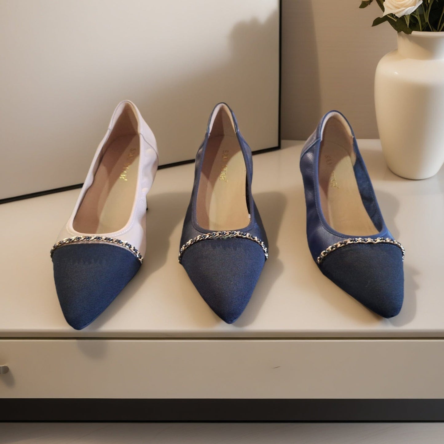 SS23001 Pointy Leather pumps with chain detail and extra cushion( new arrival ) Pumps Sam Star Shoes 