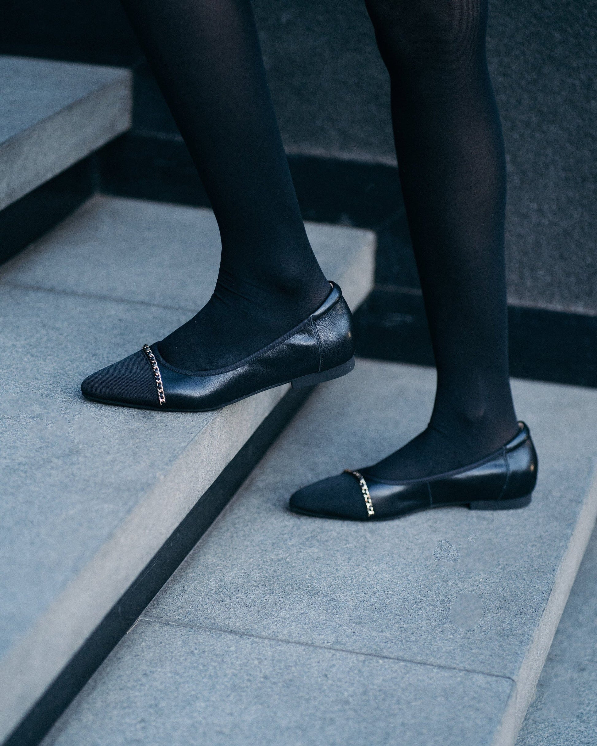 SS23001 Pointy Leather pumps with chain detail and extra cushion( new arrival ) Pumps Sam Star Shoes 