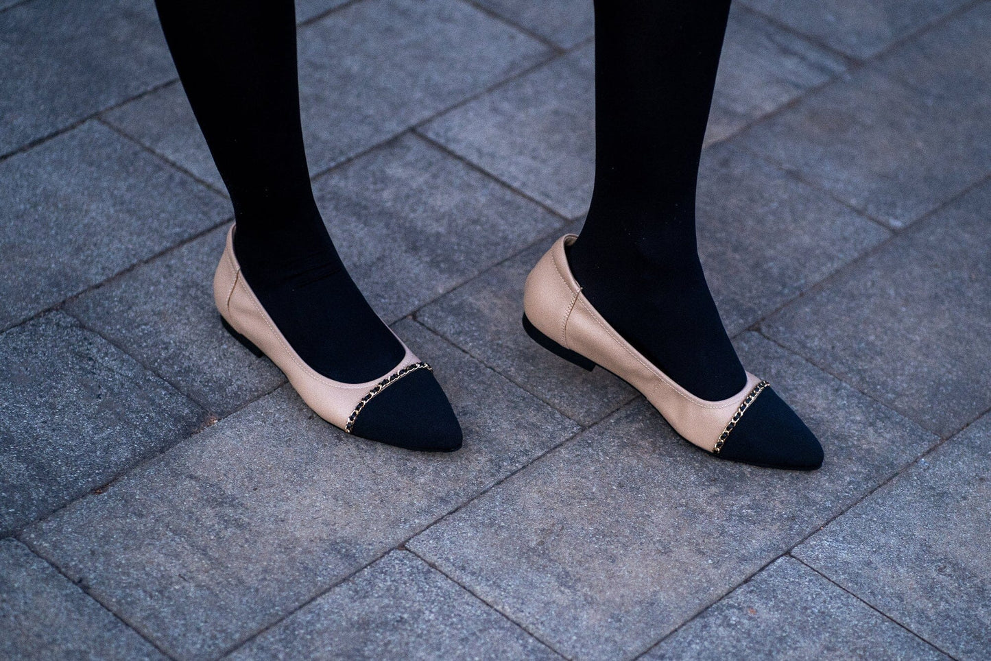 SS23001 Pointy Leather pumps with chain detail and extra cushion( new arrival ) Pumps Sam Star Shoes 